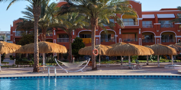 Proyectos Construcción de Piscinas Pozo-Lorente · Piscinas para Comunidades Vecinos / Propietarios